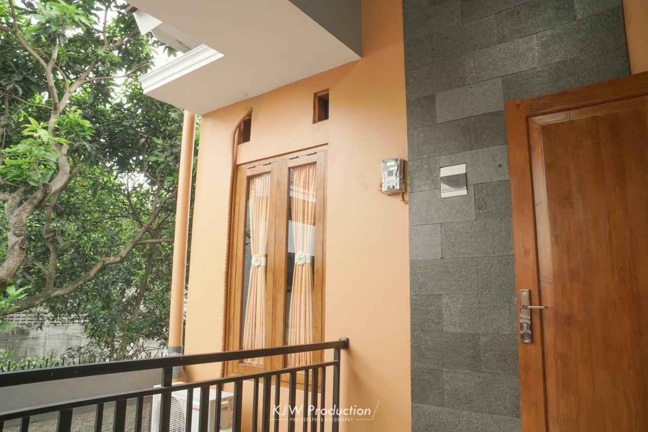 M Stay Guest House Jogja Yogyakarta Exterior foto