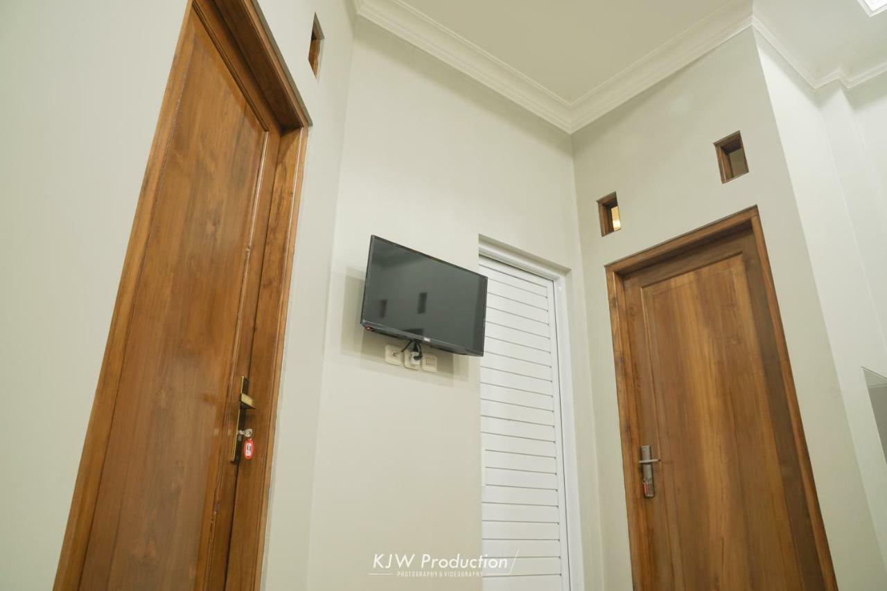 M Stay Guest House Jogja Yogyakarta Exterior foto
